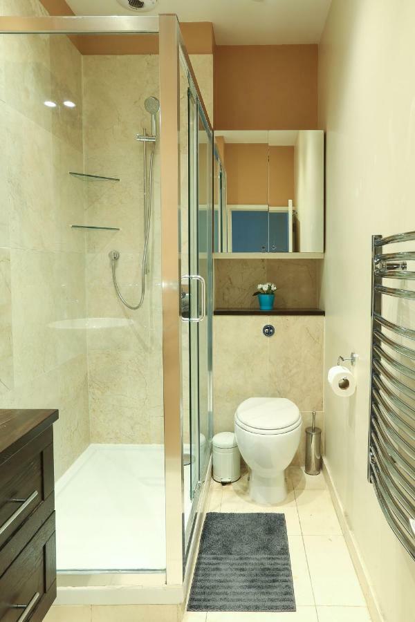 Modern Flat Near Central ロンドン エクステリア 写真